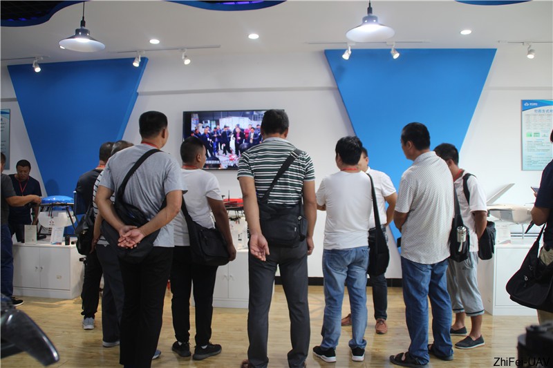 河北智飛極農(nóng)無人機(jī)科技|保定ASFC無人機(jī)駕駛員培訓(xùn)考證|打藥撒藥噴藥植保無人機(jī)