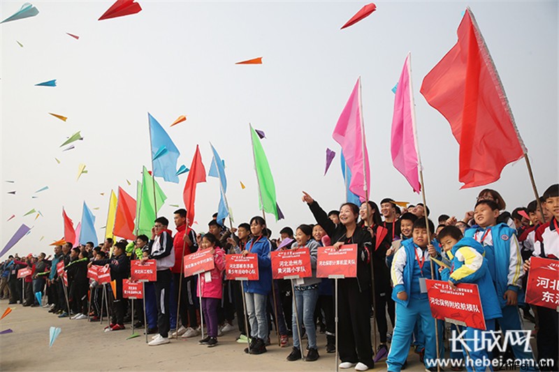 河北智飛極農(nóng)無人機(jī)科技|一鳶科技|行業(yè)定制無人機(jī)